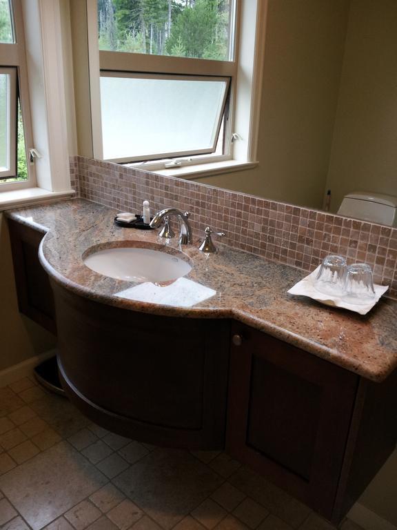 Malahat View Guesthouse Chambre photo